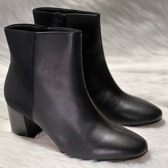 NIB Clarks Chartli Valley Black Suede Ankle Boots Booties - Picture 3 of 16